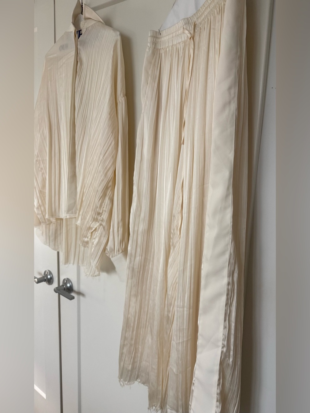 Women's Cream Pleated Two-Piece Set